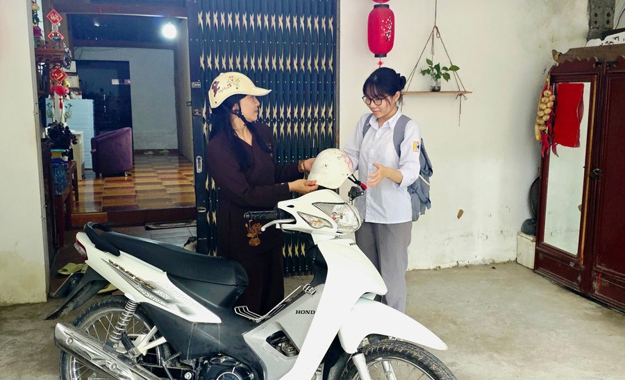 thi-sinh-khiem-thi-2-1750902700.jpg