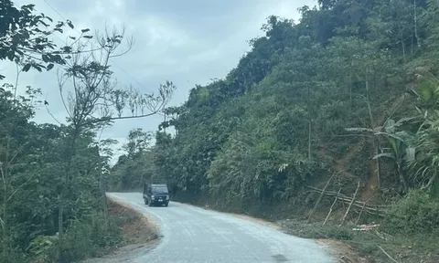 Đầu tư hơn 60 tỉ đồng sửa chữa tuyến đường độc đạo lên vùng cao Hoà Bình