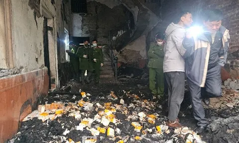 Chồng chết lặng khi phát hiện vợ cùng 2 con tử vong trong vụ cháy nhà