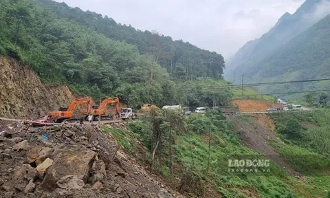 Từ kiến nghị của cử tri, Bộ GTVT chi hơn 4 tỉ sửa đường Quốc lộ 4C