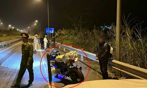 Xử lý loạt tài xế xe máy vô tư chạy trên cao tốc Nội Bài - Lào Cai