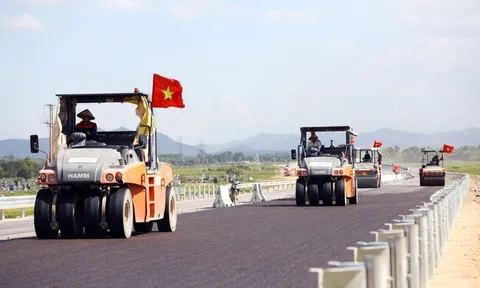 Dự án đường liên kết vùng 4.120 tỷ đồng ở Hòa Bình: Nhà thầu “nằm chờ” mặt bằng