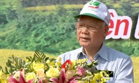 Hình ảnh Tổng Bí thư Nguyễn Phú Trọng gần gũi với người dân miền núi Yên Bái