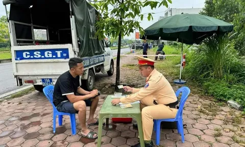 Phú Thọ: Sử dụng giấy phép lái xe giả một tài xế bị khởi tố