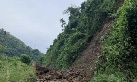 Quốc lộ 279 qua Lai Châu sụt lún, giao thông 10 tỉnh phía Bắc chia cắt