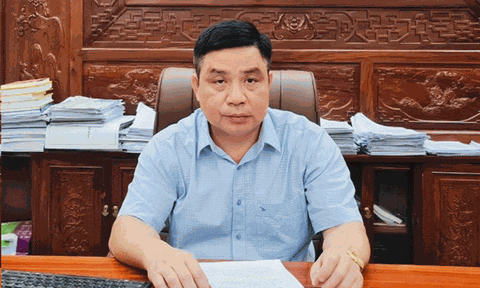 Tạm đình chỉ công tác Chủ tịch Uỷ ban nhân dân huyện Cao Phong