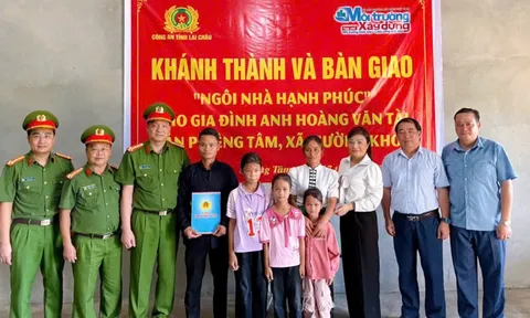 Trao “Ngôi nhà hạnh phúc” cho 04 hộ nghèo huyện Than Uyên, Tân Uyên