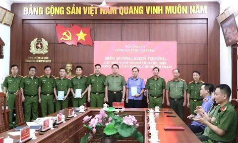 Bắt 2 anh em mua bán 9 bánh heroin tại Lai Châu