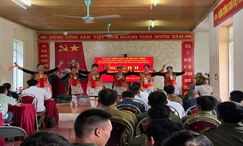 Tổ chức ra mắt mô hình “Bản bình yên bảo đảm an ninh, trật tự” tại Bản Séo Lẻn, Xã Hoang Thèn, huyện Phong Thổ.