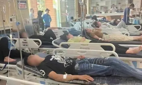 Hơn 100 công nhân Phú Thọ có biểu hiện ngộ độc sau bữa trưa