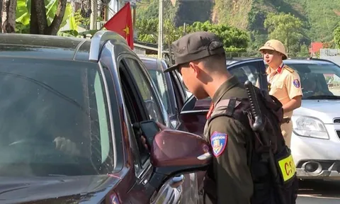 Công an Lai Châu có thể hóa trang để phát hiện lỗi nồng độ cồn