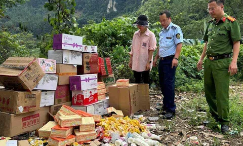 Lai Châu thu giữ, tiêu hủy hàng nghìn chiếc bánh trung thu