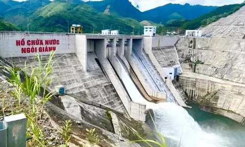 Mưa lớn sau bão Yagi, hồ chứa 1.279 tỉ ở Phú Thọ xả lũ