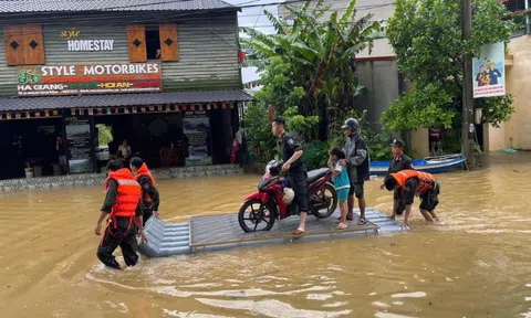 TP Hà Giang bị ngập sâu, một người tử vong do bị lũ cuốn trôi