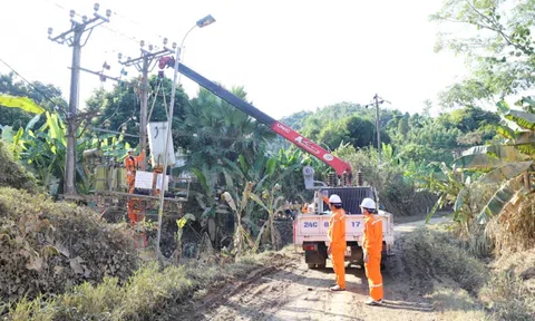 Lào Cai vẫn còn 35 thôn, bản mất điện