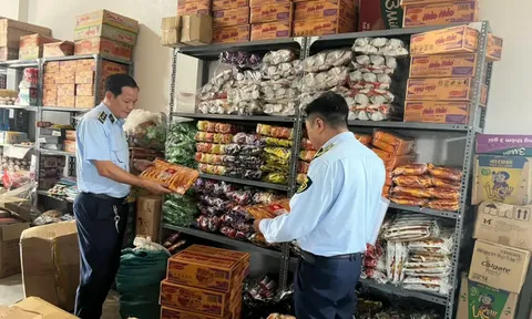 Lai Châu: Xử phạt cơ sở kinh doanh bim bim, gà cay không rõ nguồn gốc