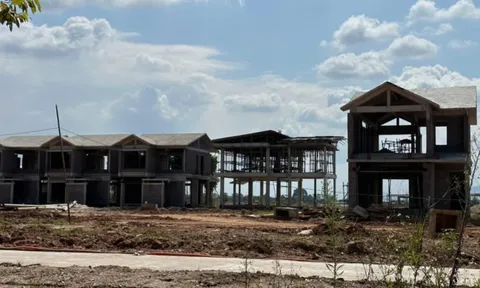 Chuyện lạ Phú Thọ: Loạt biệt thự xây dựng gần xong sau 1 ngày dự án được cấp phép