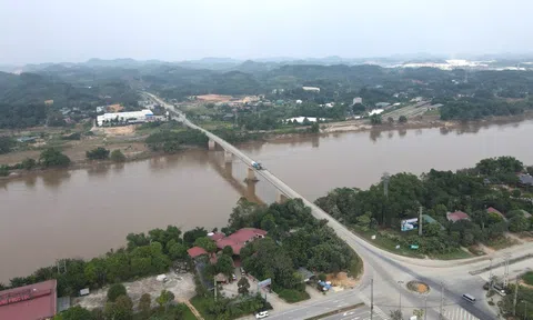 Yên Bái: Phân luồng giao thông, sửa cầu Văn Phú