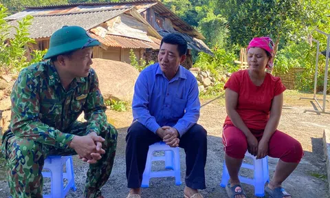 Điện Biên chăm lo người có uy tín, già làng, trưởng bản