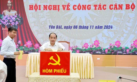 Ông Trần Huy Tuấn được bầu làm bí thư Tỉnh ủy Yên Bái