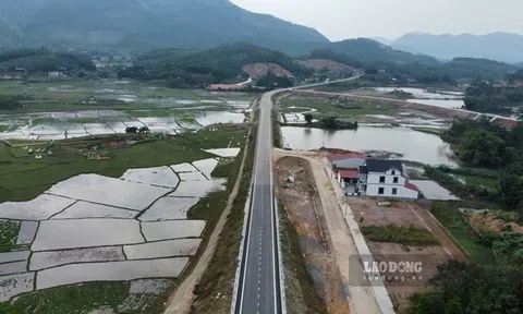 Đưa vào sử dụng 26 km đường liên vùng nối Phú Thọ - Yên Bái