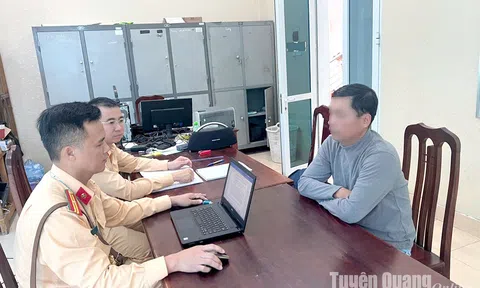 Tuyên Quang xử lý tài xế xe ô tô đầu kéo vượt ẩu trên Quốc lộ 2