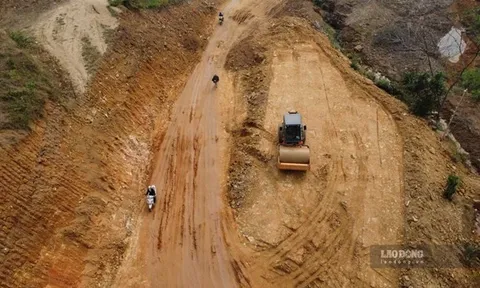 Khắc phục sạt lở đường tỉnh huyết mạch ở Yên Bái