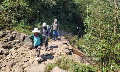 Sa Pa sẽ thu phí tham quan Thác Cát Cát và đỉnh Fansipan