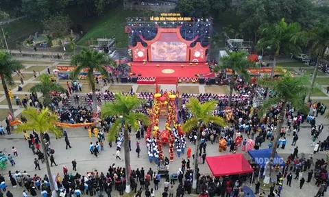 Đền thiêng biên giới Lào Cai khai hội đầu xuân
