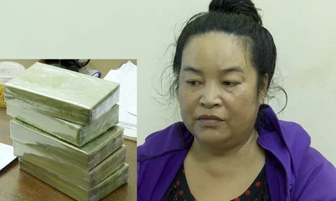Yên Bái: Bắt người phụ nữ vận chuyện 5 bánh heroin bằng taxi