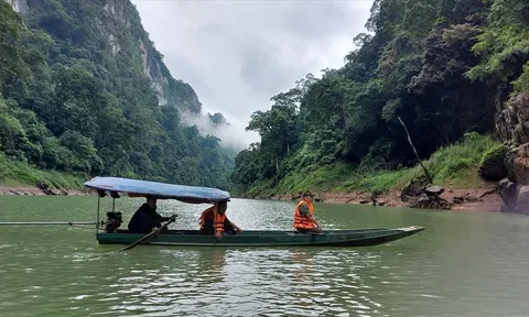 Hà Giang: Tìm thấy thi thể 2 vợ chồng mất tích trên sông Gâm