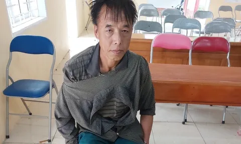 2 cảnh sát lao xuống hồ sông Đà, khống chế kẻ buôn ma túy