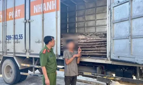 Lào Cai: "Đạo chích nhí" trộm xe tải rồi đem về chở củi