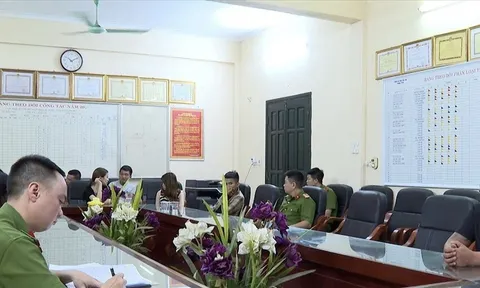 Bắt nhóm thanh niên mua ma túy về mở tiệc sinh nhật tại quán Karaoke