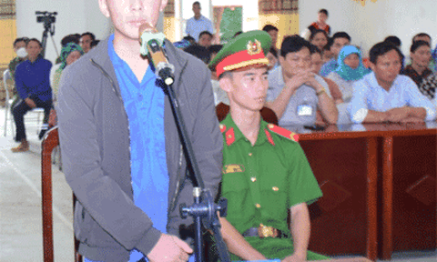 Tự chế súng theo hướng dẫn Youtube, nam thanh niên làm mù mắt người bạn