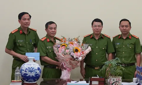 Thưởng nóng tập thể phá thành công nhiều chuyên án ma túy ở Sơn La