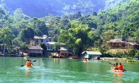 Huyện Đà Bắc bảo tồn bản sắc văn hoá gắn với phát triển du lịch