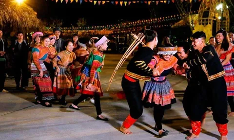 Chợ đêm Mộc Châu - độc đáo và thú vị