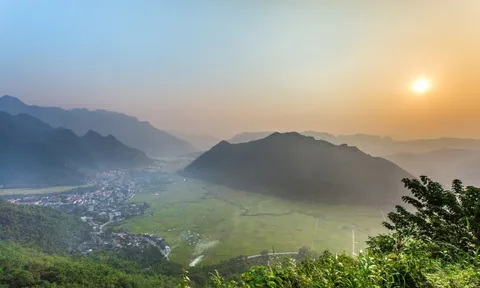 Khám phá vẻ đẹp thung lũng Mai Châu