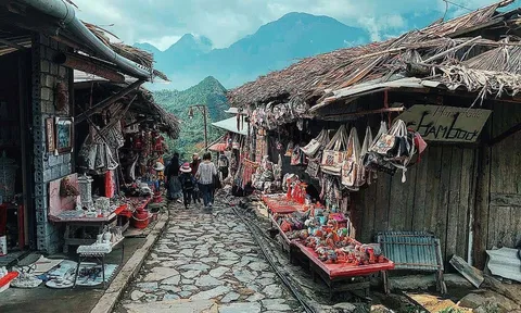 Làng cổ thành điểm du lịch