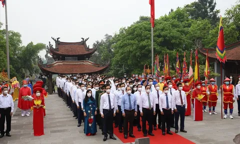 Cử hành lễ giỗ Đức Quốc Tổ và dâng hương Tổ Mẫu Âu Cơ