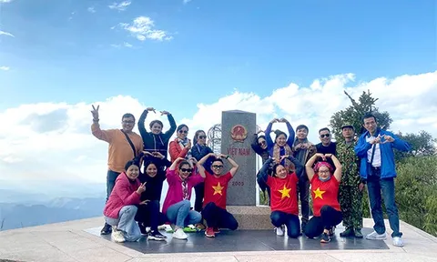 A Pa Chải - điểm du lịch cực Tây kỳ thú