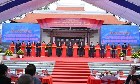Chủ tịch nước Nguyễn Xuân Phúc dự khánh thành Đền thờ liệt sỹ tại chiến trường Điện Biên Phủ
