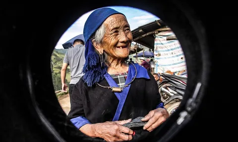 Vẻ đẹp bình dị của con người Việt Nam trên khắp mọi miền Tổ quốc