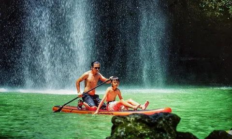 Chèo SUP - Trải nghiệm mới mẻ trên cao nguyên Mộc Châu