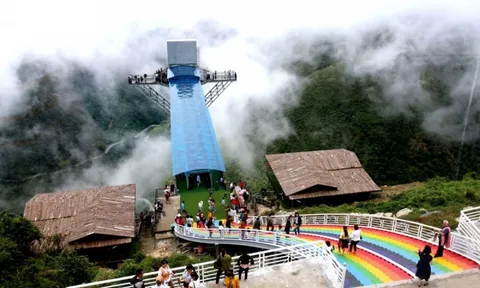 Các tỉnh Tây Bắc và TP.HCM đón 45 triệu lượt khách trong năm 2022