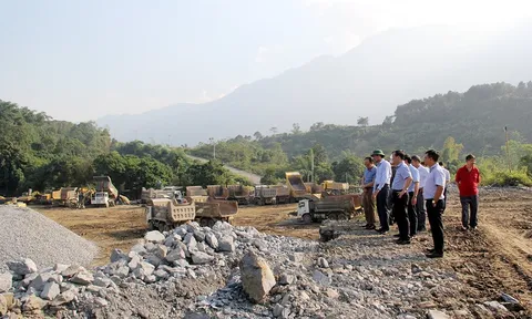 Lào Cai cần phối hợp chặt chẽ với Bộ Tài nguyên và Môi trường trong quản lý, bảo vệ khai thác khoáng sản