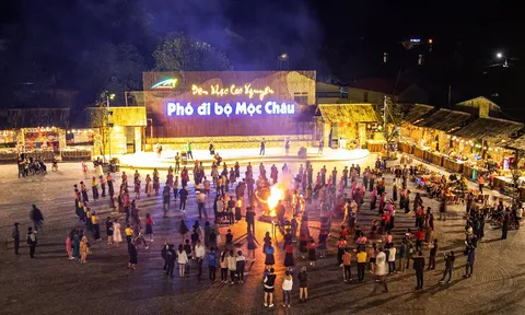 Phố đi bộ Mộc Châu – không gian mới lạ hấp dẫn du khách dịp cận Tết