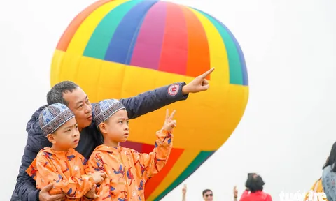 Nghỉ lễ năm ngày liên tục dịp giỗ Tổ Hùng Vương, 30-4 và 1-5