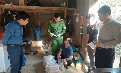 Phát hiện kho mìn bí mật của doanh nghiệp cất giấu gần 1 tạ thuốc nổ